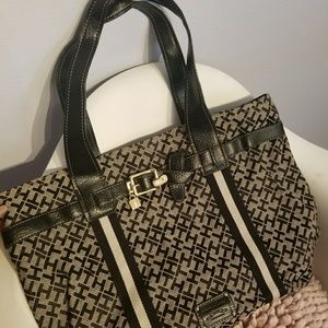 *AUTHENTIC* Tommy Hilfiger weekend tote